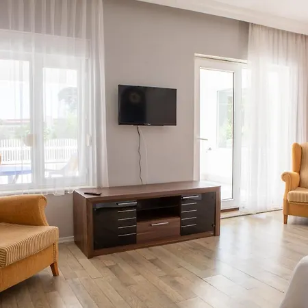 Olya Boutique Hotel *